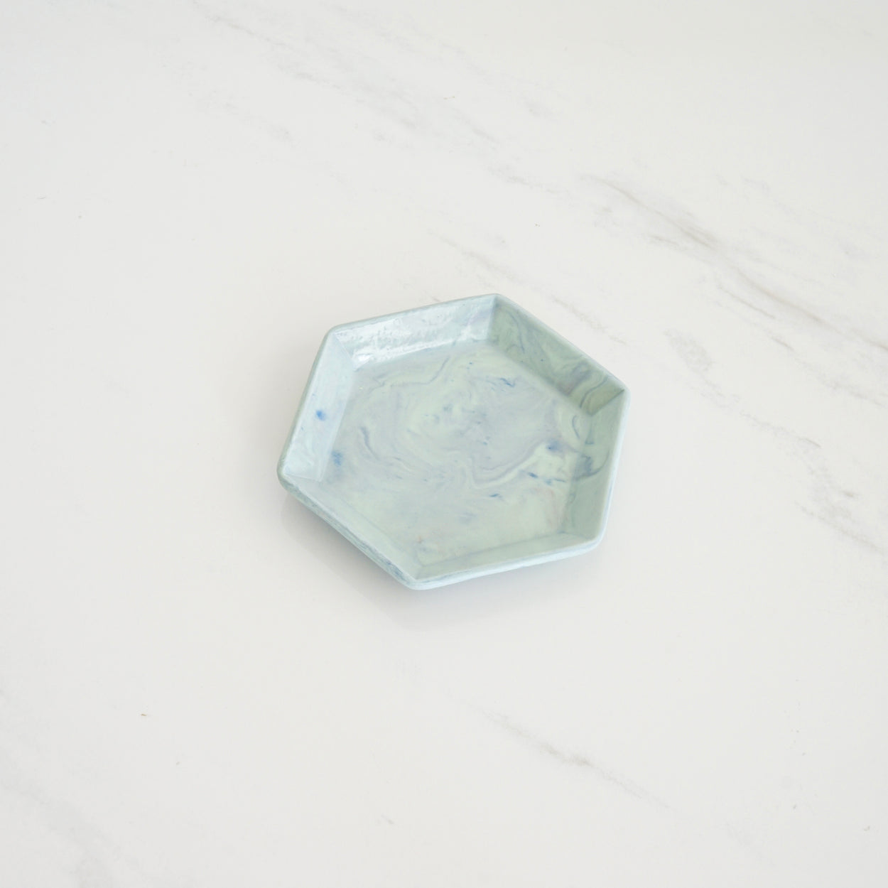 HEXAGON SEAFOAM MARBLE CATCHALL