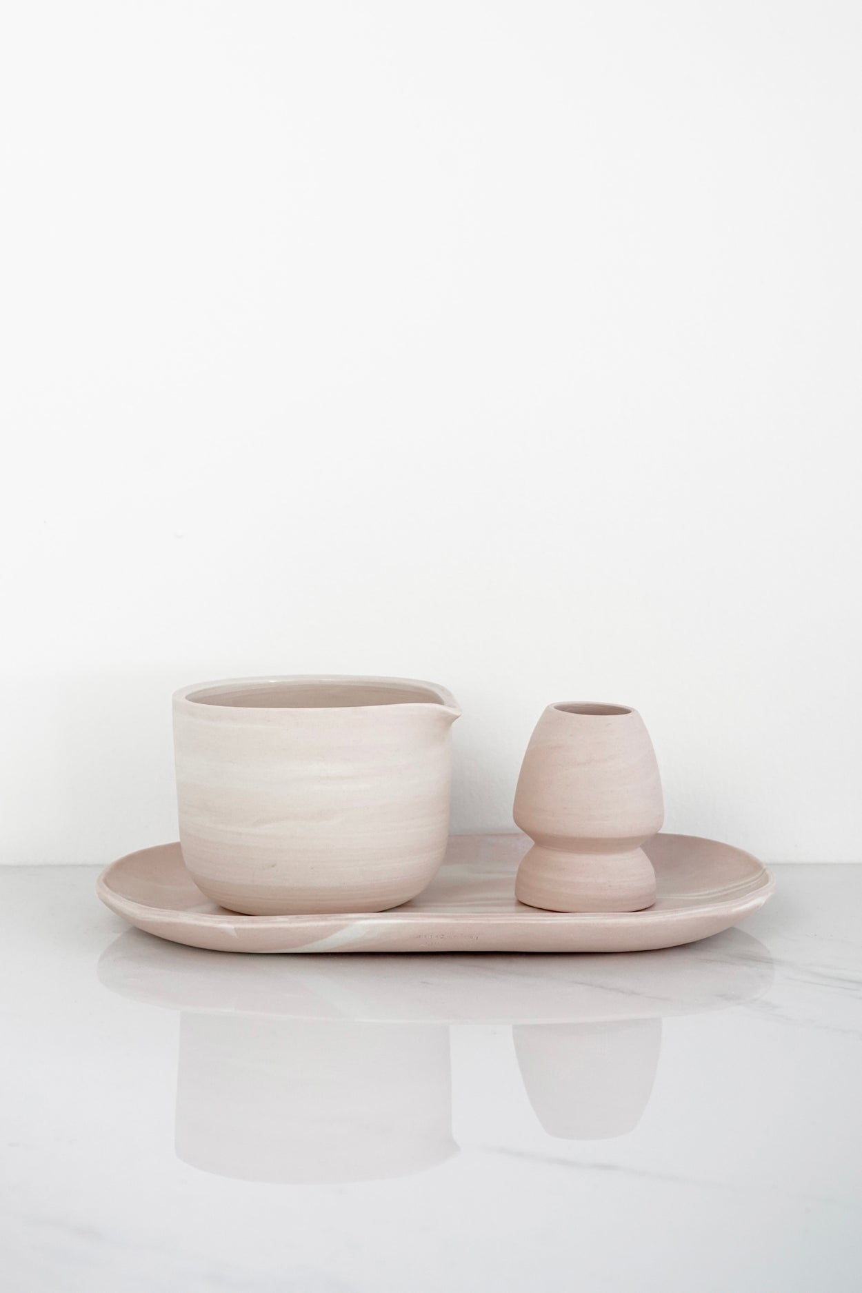 Ren•Vois Blush Marble Matcha Table Set