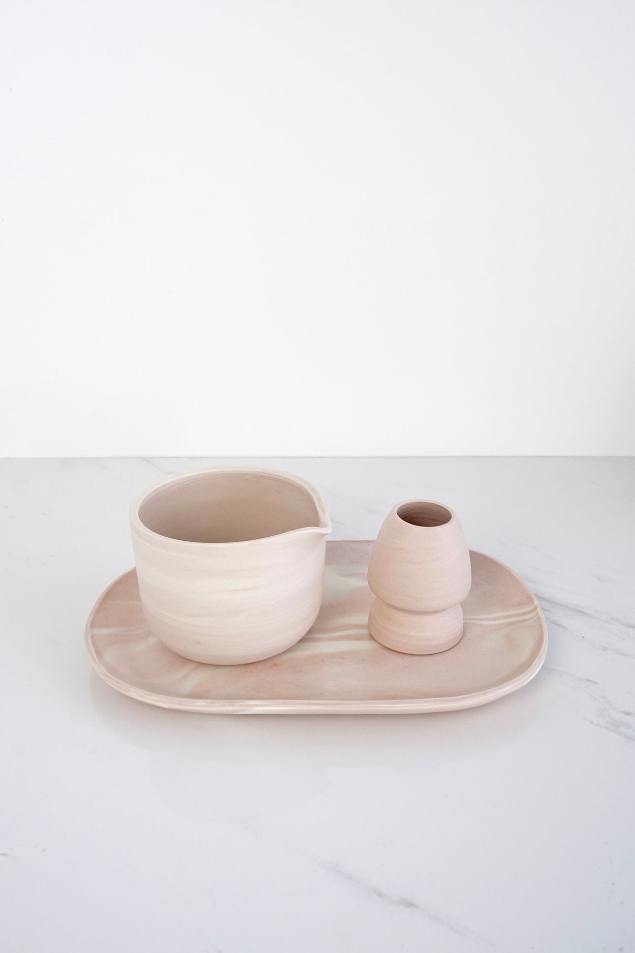 Ren•Vois Blush Marble Matcha Table Set